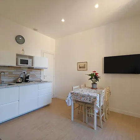 Vendégház La Casa Di Mida 4*